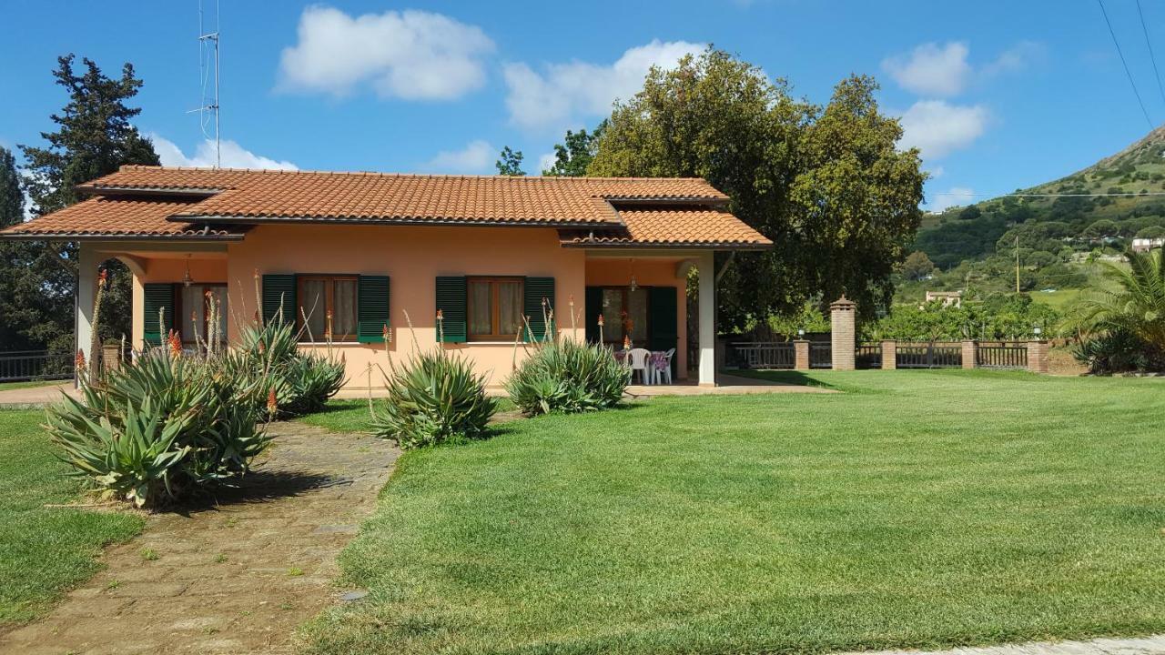 Agriturismo Rebua Porto Azzurro Eksteriør bilde